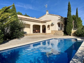 Villa Aurora hasta 10 personas piscina AC wifi